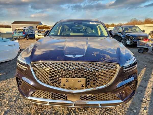 2025 GENESIS GV70