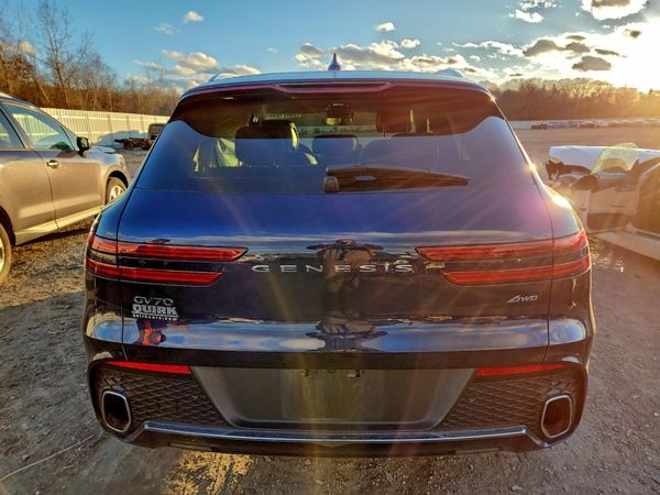 2025 GENESIS GV70