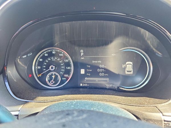 2025 GENESIS GV70