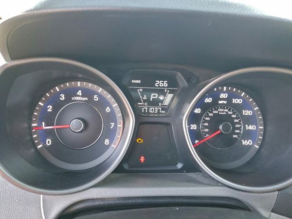 2014 HYUNDAI ELANTRA GLS(Middle)