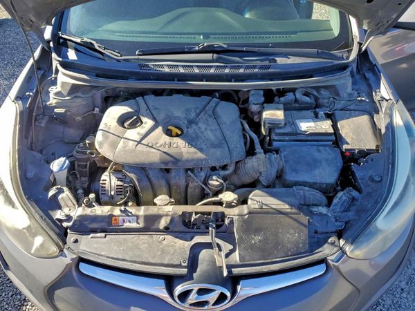 2014 HYUNDAI ELANTRA GLS(Middle)