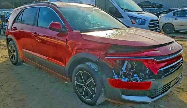 2025 KIA NIRO