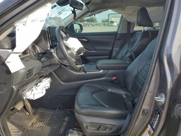 2023 TOYOTA HIGHLANDER