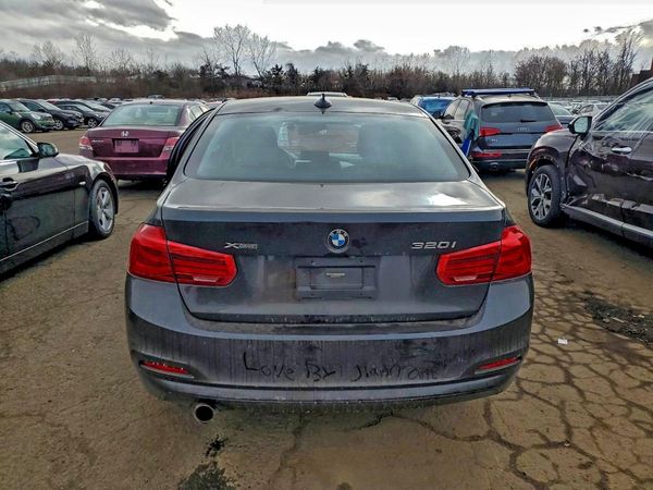 2018 BMW 320