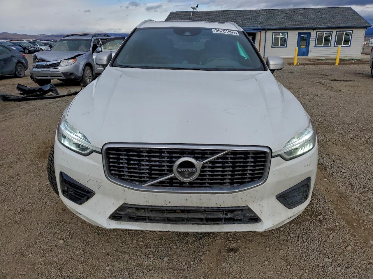 2019 VOLVO XC60 R-Design