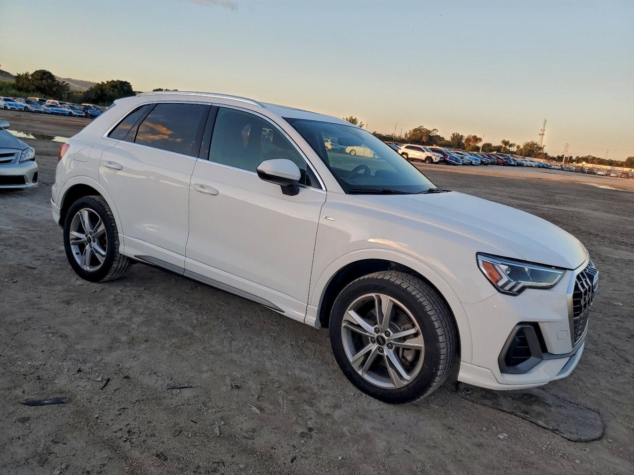 2023 AUDI Q3 S Line quattro Premium