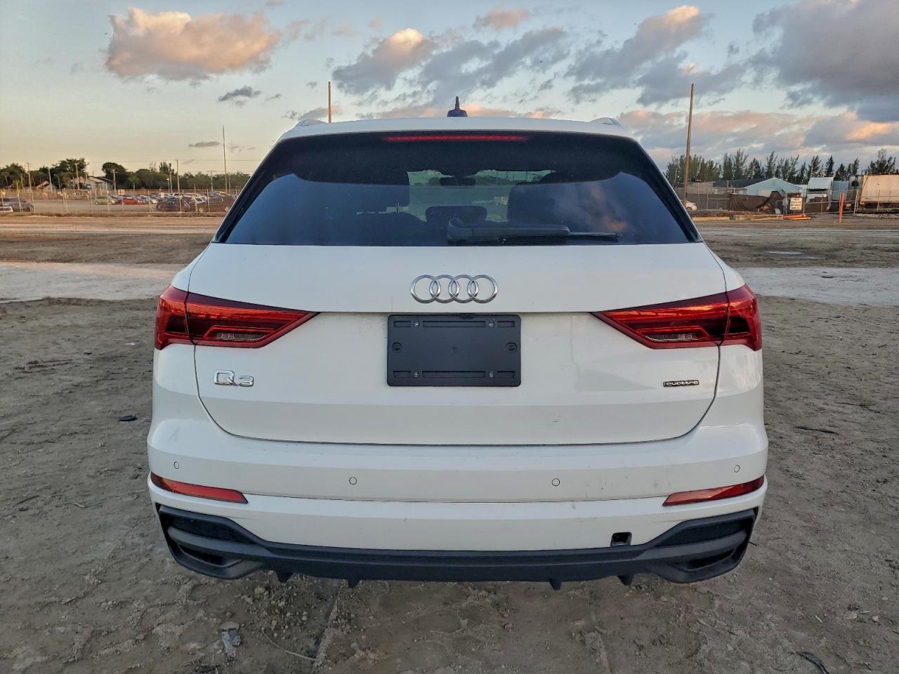 2023 AUDI Q3 S Line quattro Premium