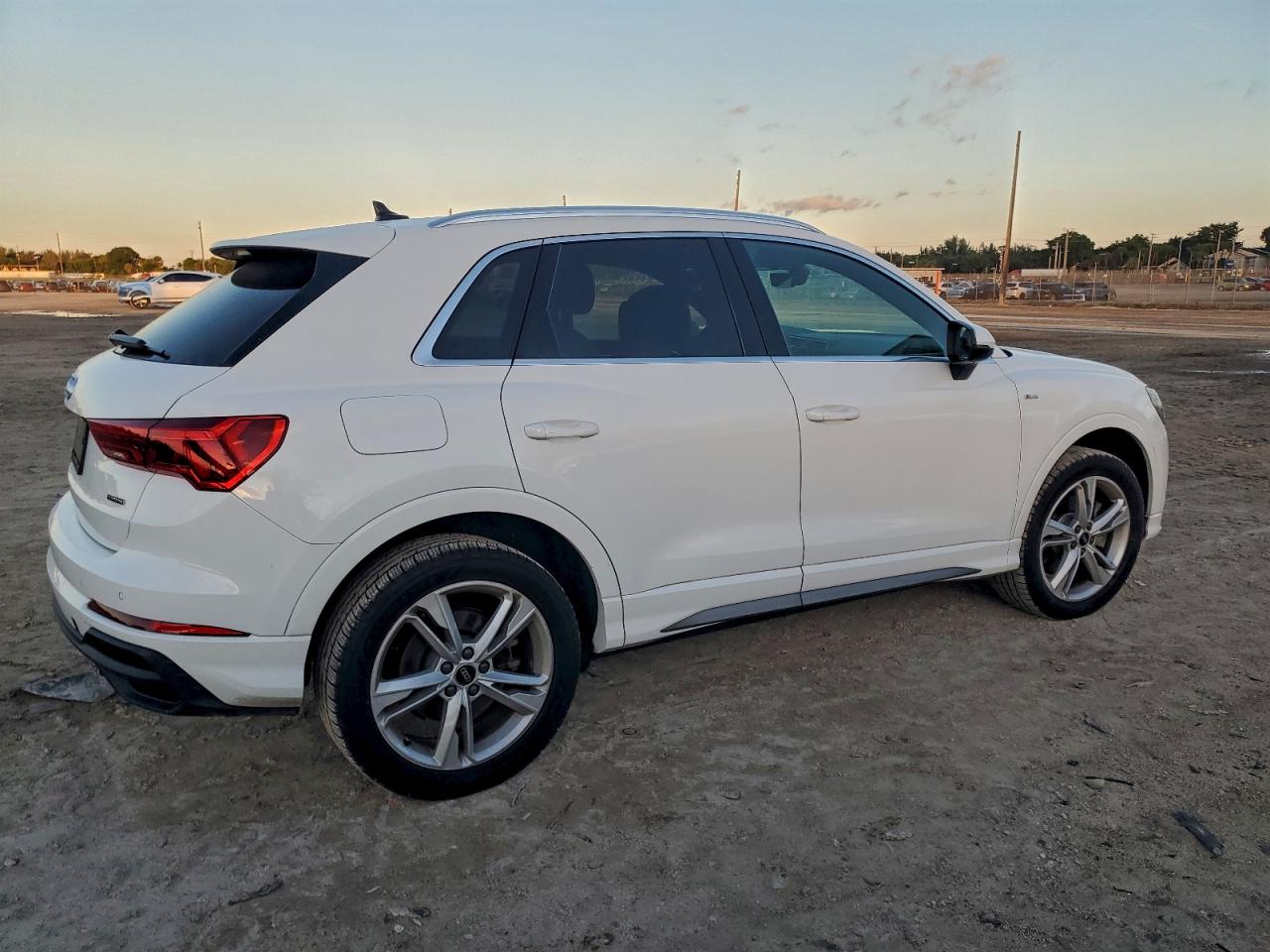 2023 AUDI Q3 S Line quattro Premium