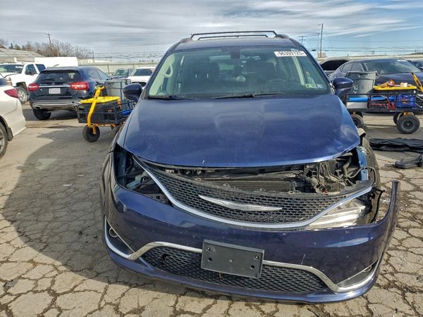 2017 CHRYSLER PACIFICA Touring L Plus