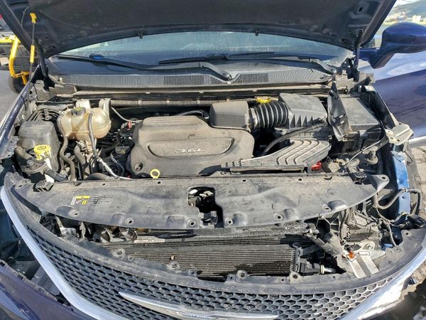 2017 CHRYSLER PACIFICA Touring L Plus