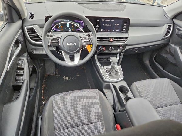 2025 KIA SELTOS LX