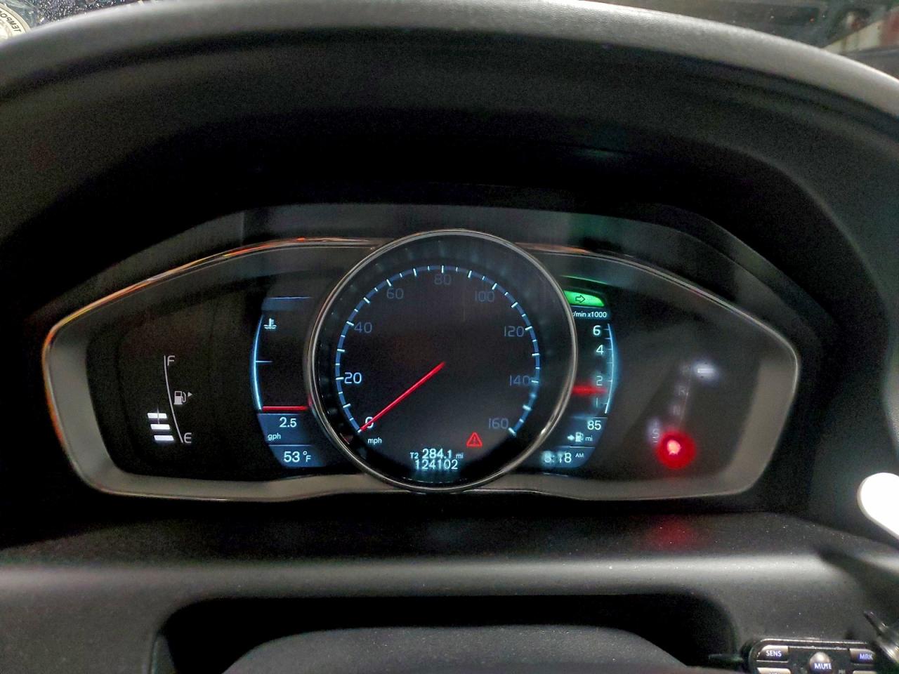 2015 VOLVO XC60 Platinum (non R design)
