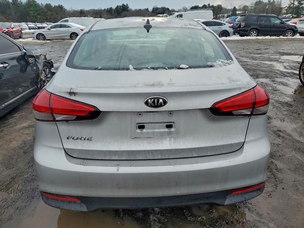 2017 KIA FORTE LX Base