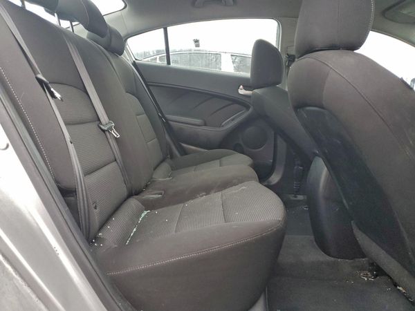 2017 KIA FORTE LX Base