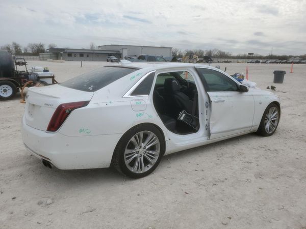 2017 CADILLAC CT6