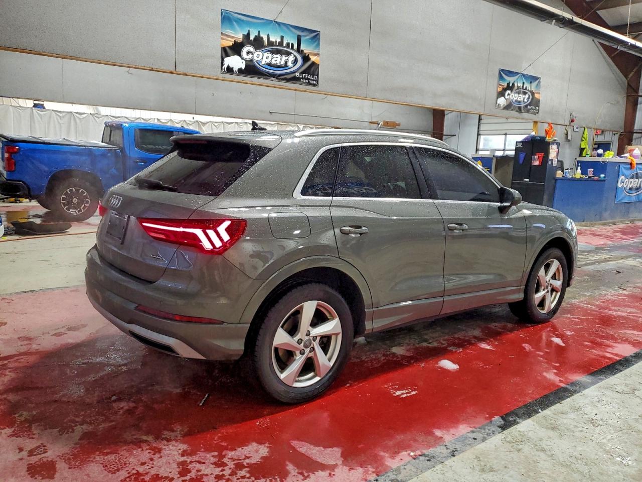 2020 AUDI Q3 quattro Premium Plus
