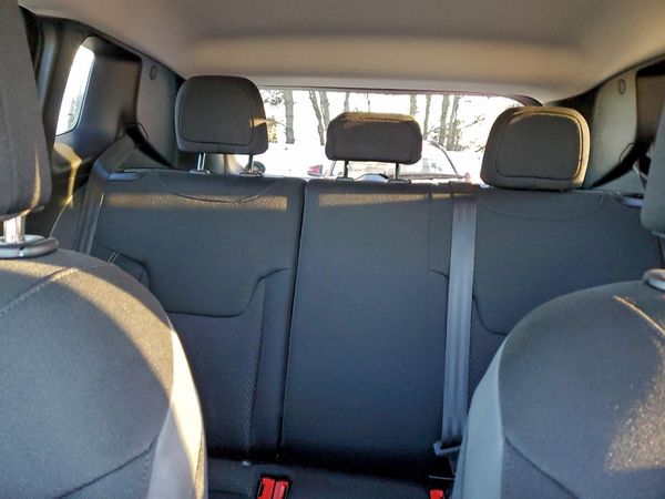 2023 JEEP RENEGADE LATITUDE 4X4