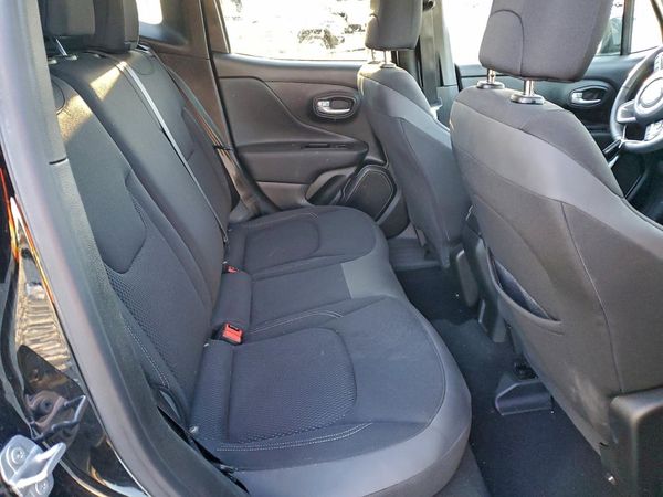 2023 JEEP RENEGADE LATITUDE 4X4