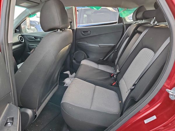 2023 HYUNDAI KONA SE