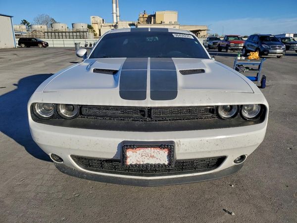 2016 DODGE CHALLENGER SXT