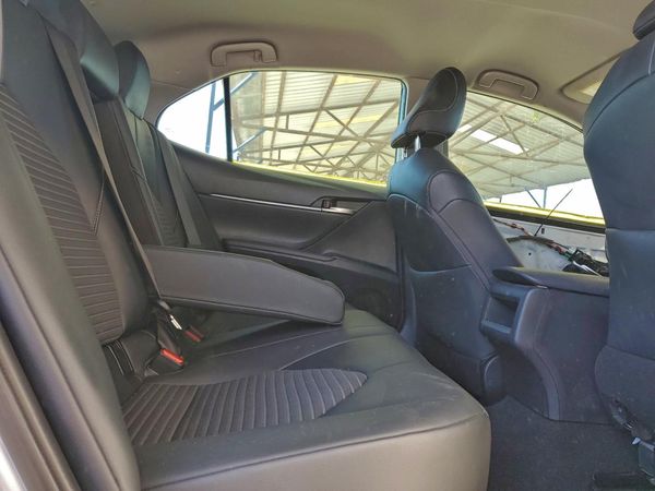 2018 TOYOTA CAMRY