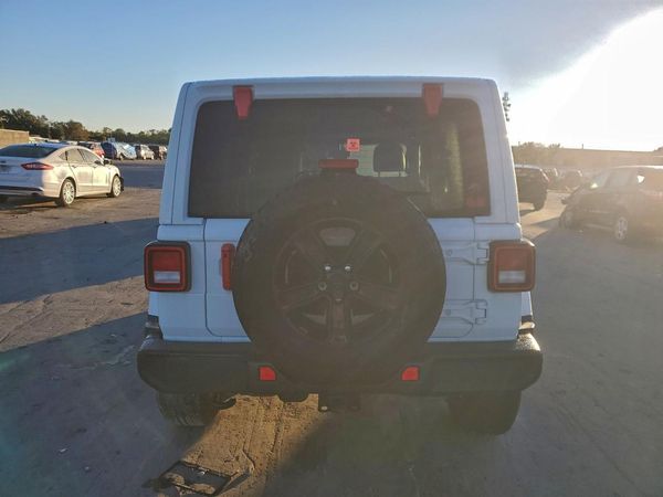 2022 JEEP WRANGLER Unlimited Sahara — DIRR