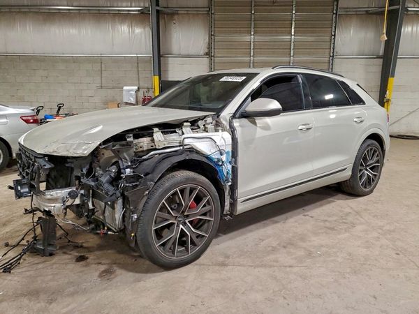 2020 AUDI Q8