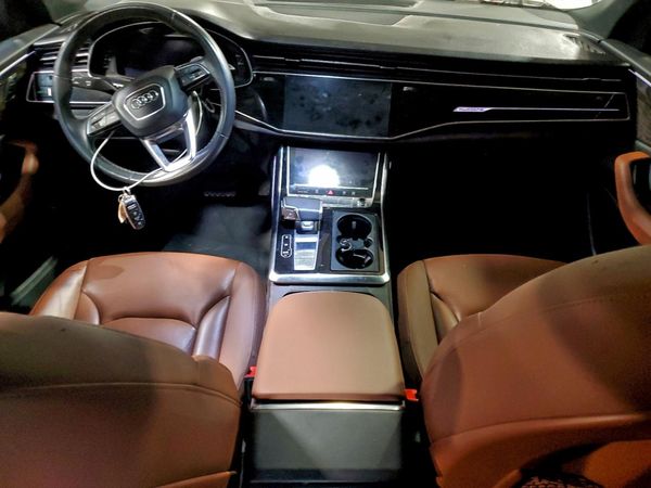 2020 AUDI Q8