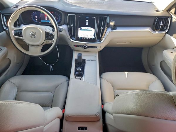 2024 VOLVO S60
