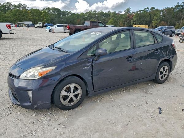 2015 TOYOTA PRIUS
