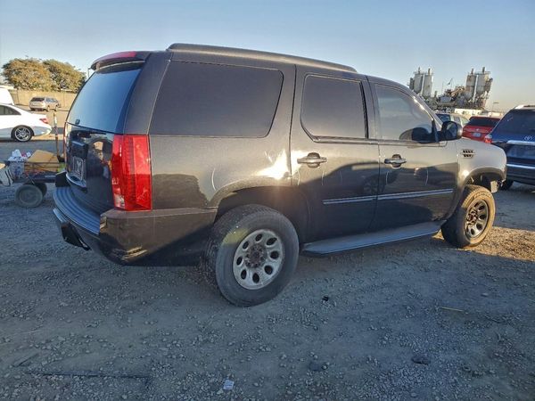 2012 CADILLAC ESCALADE Luxury