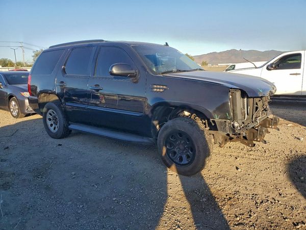2012 CADILLAC ESCALADE Luxury