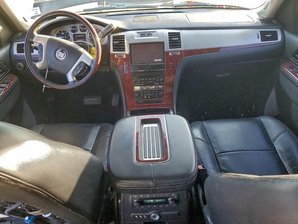 2012 CADILLAC ESCALADE Luxury