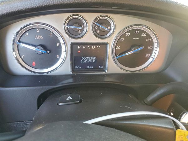 2012 CADILLAC ESCALADE Luxury