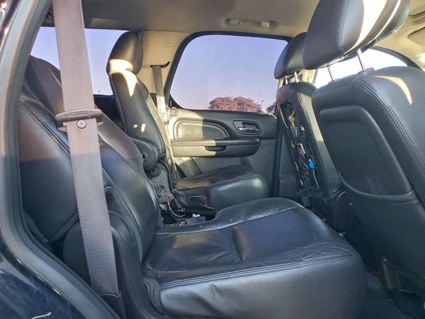 2012 CADILLAC ESCALADE Luxury