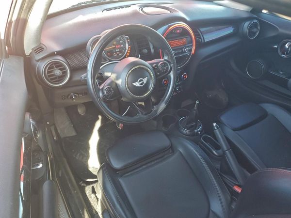 2014 MINI COOPER