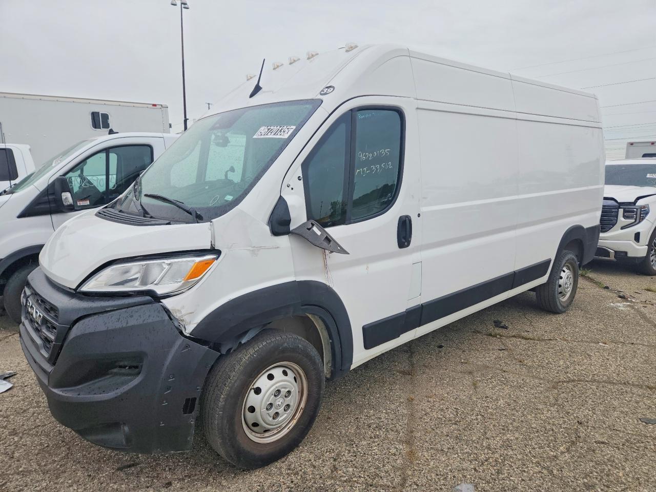 2023 RAM PROMASTER 2500 High Roof — Front 3/4
