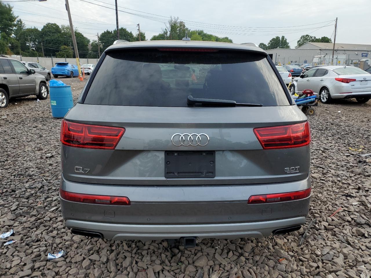 2017 AUDI Q7 quattro Premium Plus