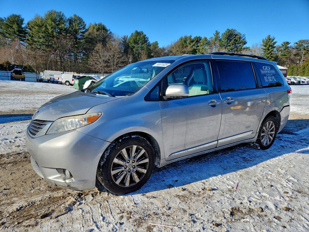 2013 TOYOTA SIENNA