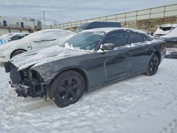 2013 DODGE CHARGER SE