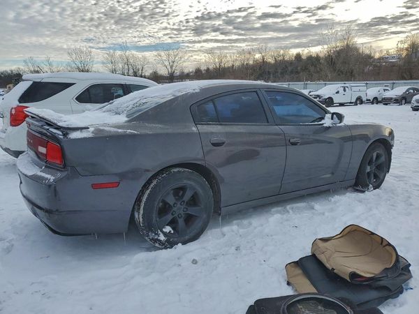 2013 DODGE CHARGER SE