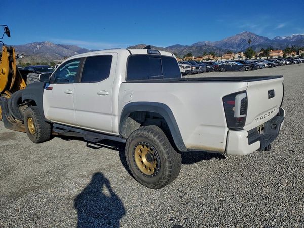 2019 TOYOTA TACOMA SR5