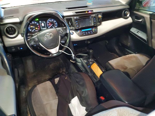2017 TOYOTA RAV4 XLE
