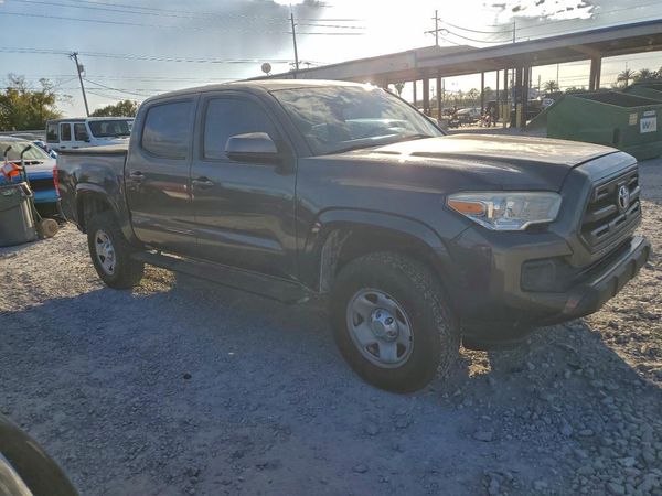 2017 TOYOTA TACOMA