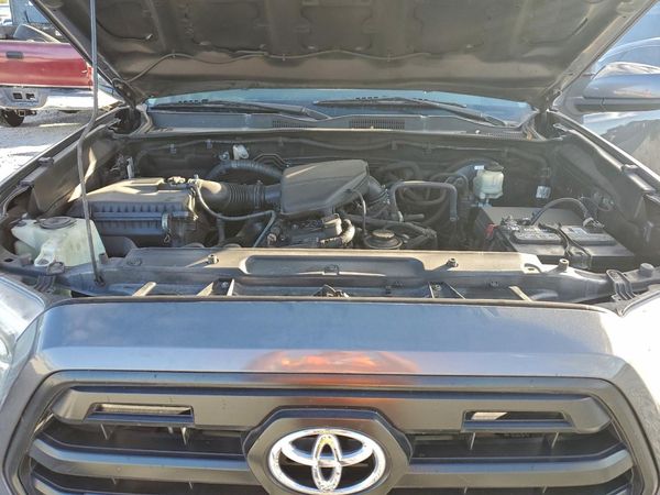 2017 TOYOTA TACOMA