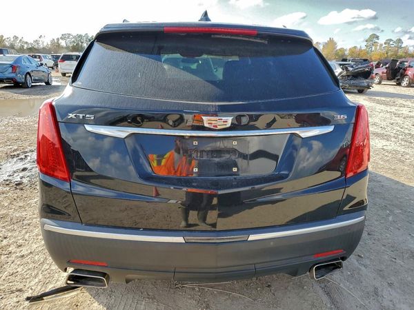 2018 CADILLAC XT5