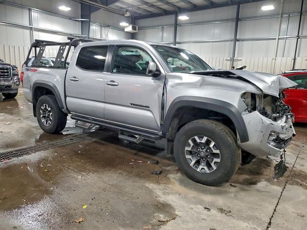 2019 TOYOTA TACOMA SR5