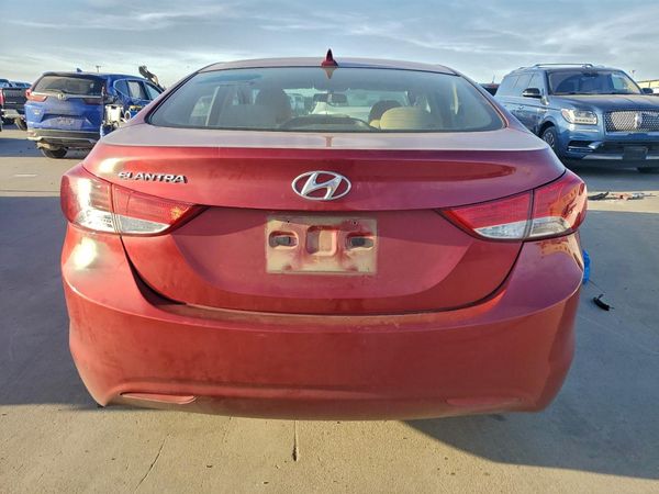 2013 HYUNDAI ELANTRA