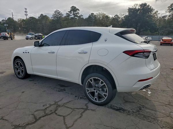 2022 MASERATI LEVANTE