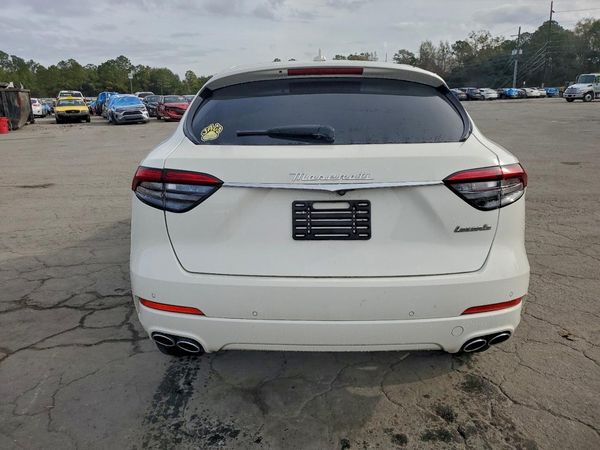 2022 MASERATI LEVANTE